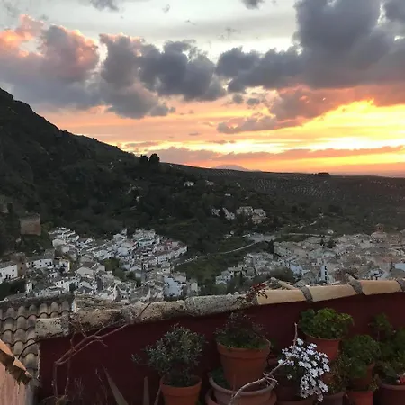 Nyaraló Mira *