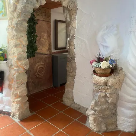 Nyaraló Mira Cazorla